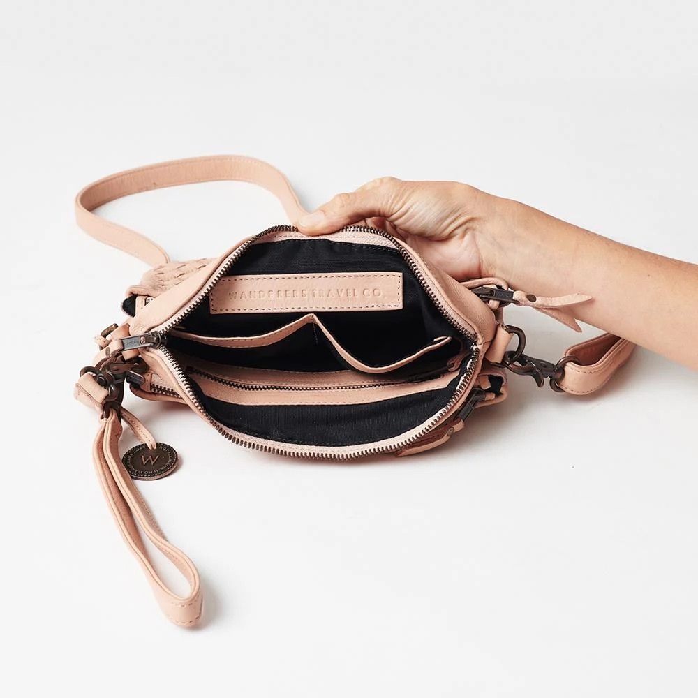 NWOT Wanderers Blush Woven Crossbody Bag - Picture 5 of 14